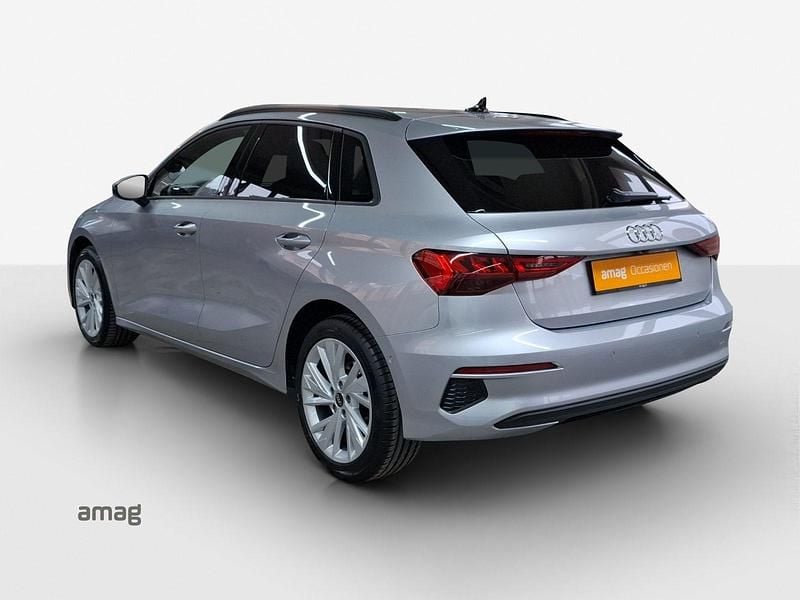 Gebraucht Audi A3 Attraction 150 PS (110 kW) 2024 Florettsilber metallic Limousine