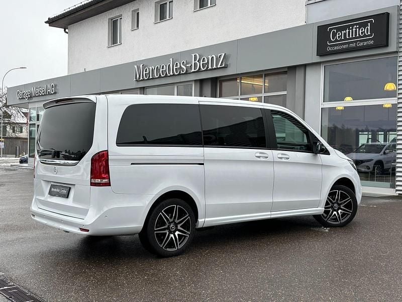 Gebraucht Mercedes V300 Exclusive 239 PS (175 kW) 2022 Van / Kleinbus