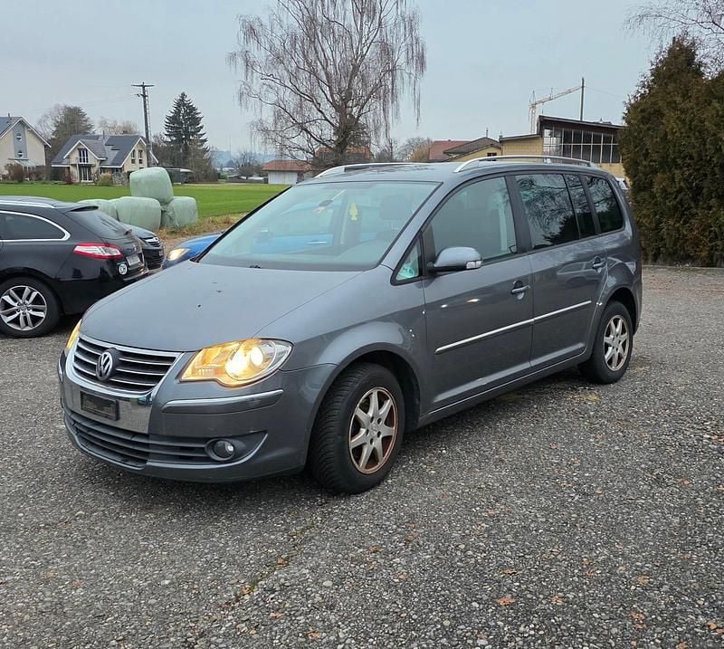 Gebraucht 2007 VW Touran Trendline Van / Kleinbus | CHF 1’600 (Etwas zu teuer) - Bild 1/4
