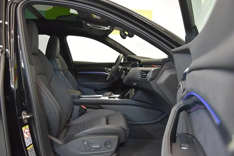 Gebraucht Audi e-tron 369 kW (503 PS) 2026 Schwarz SUV