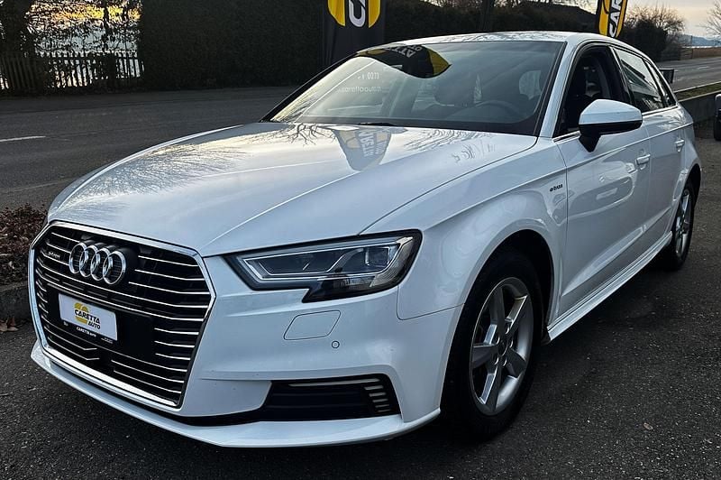 Gebraucht Audi A3 Sportback e-tron 204 PS (150 kW) 2017 Kleinwagen