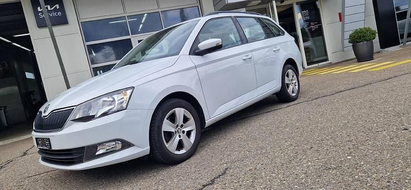 Weiss Gebraucht 2018 Skoda Fabia Ambition Kleinwagen | CHF 10’850 (Etwas zu teuer) - Bild 1/4