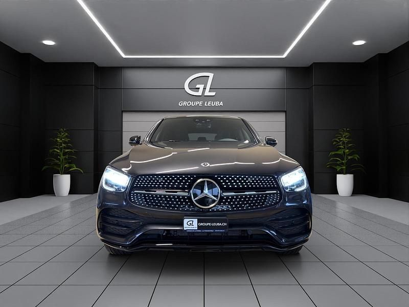 Gebraucht Mercedes GLC300 AMG line Plus 320 PS (235 kW) 2021 Coupé