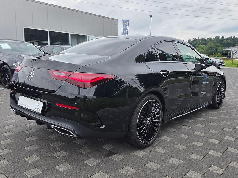 Gebraucht Mercedes CLA250e 224 PS (164 kW) 2024 Limousine