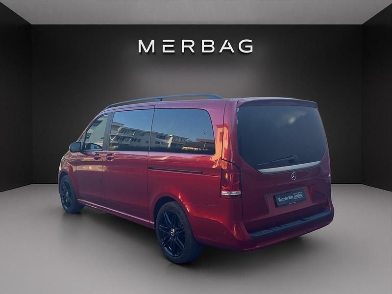Gebraucht Mercedes V300 Edition 239 PS (175 kW) 2023 Rot Van / Kleinbus