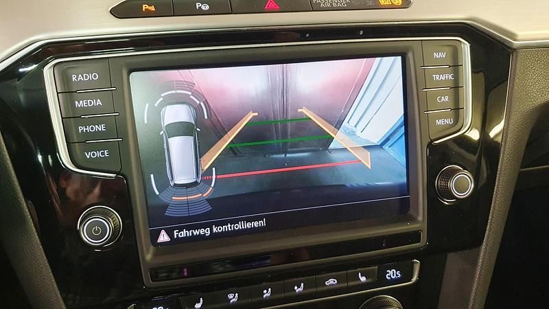 Gebraucht VW Passat Highline 190 PS (139 kW) 2016 Kombi