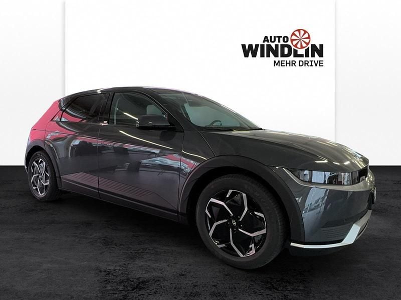 Grau Gebraucht 2024 Hyundai Ioniq Kleinwagen | CHF 57’250 - Bild 1/4