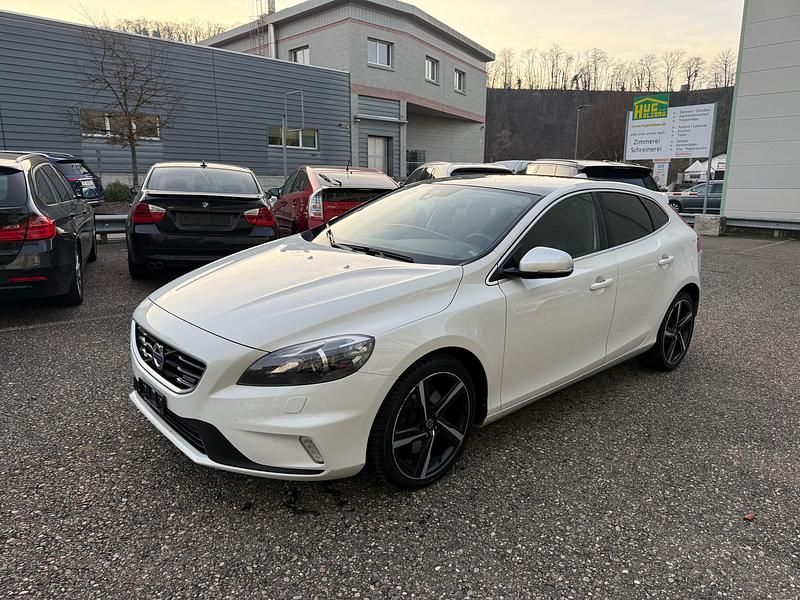 Gebraucht 2014 Volvo V40 R-Design Momentum | CHF 8’550 - Bild 1/4