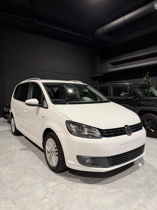 Gebraucht 2014 VW Touran Design Van / Kleinbus | CHF 8’500 (Guter Preis) - Bild 1/4