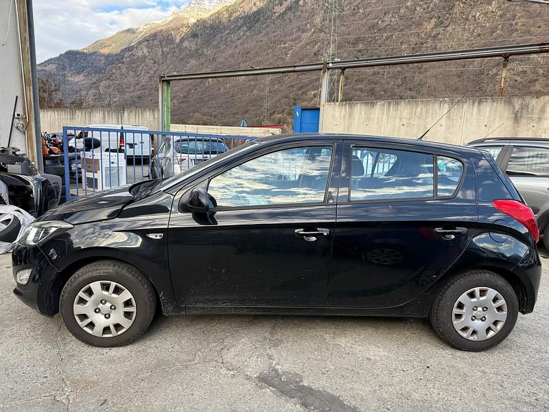 Gebraucht 2014 Hyundai i20 Style | CHF 2’500 - Bild 1/4