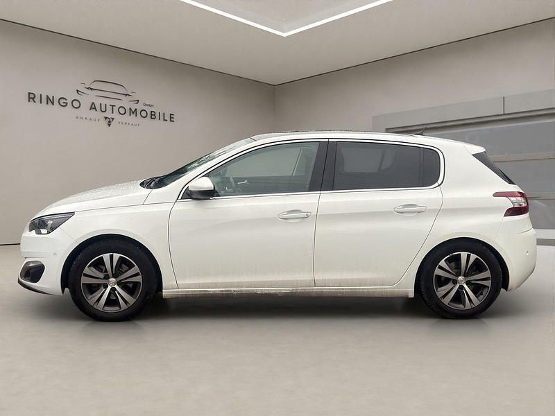 Gebraucht Peugeot 308 Access 125 PS (91 kW) 2013 Limousine