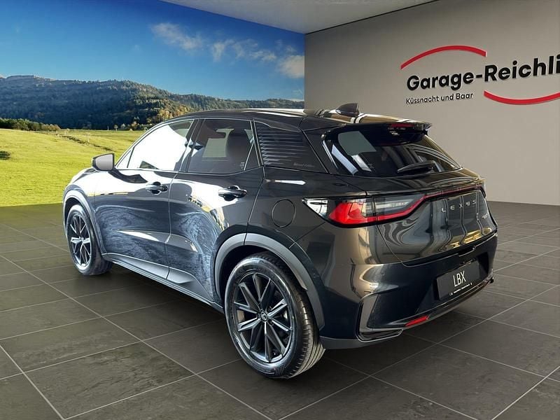 Neu Lexus LBX 136 PS (100 kW) 2026 Schwarz SUV