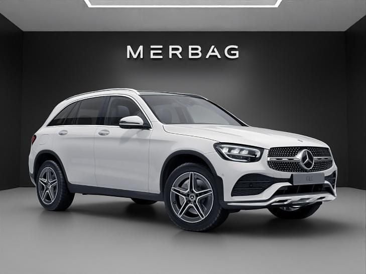 Weiss Gebraucht 2022 Mercedes GLC300e AMG line Plus SUV | CHF 43’400 - Bild 1/4