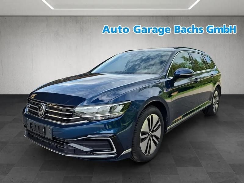 Gebraucht VW Passat GTE 217 PS (159 kW) 2026 Blau Kombi
