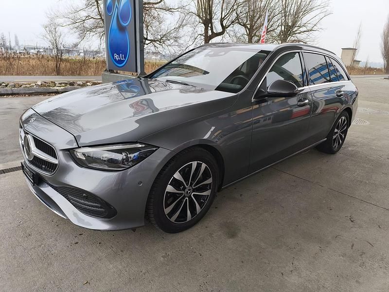 Gebraucht Mercedes C220 Avantgarde 200 PS (147 kW) 2022