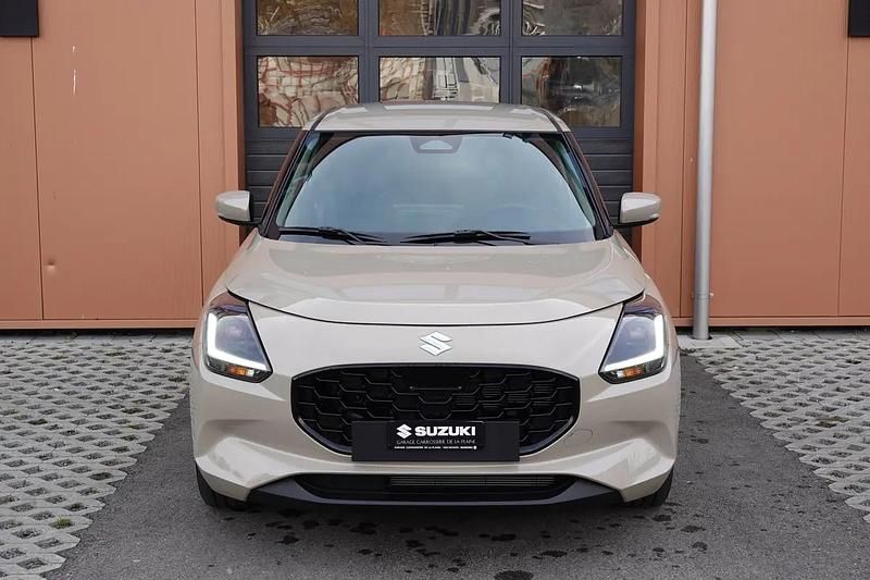 Neu Suzuki Swift 81 PS (59 kW) 2026 Beige Kleinwagen