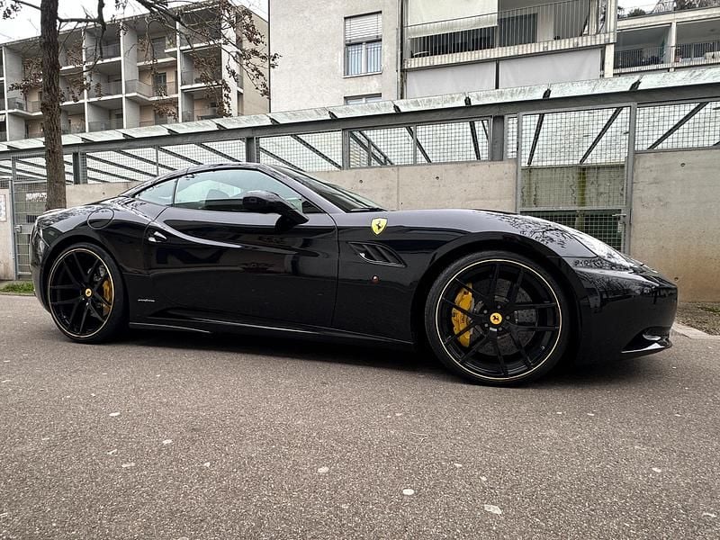 Gebraucht 2013 Ferrari California Cabrio | CHF 109’500 - Bild 1/4