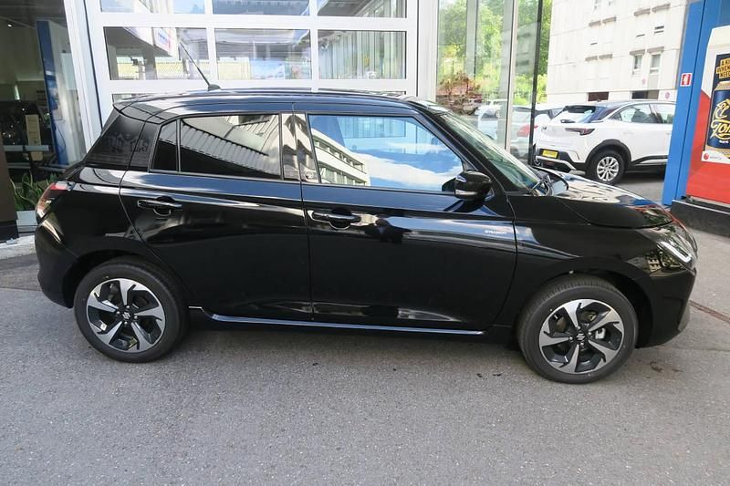 Gebraucht Suzuki Swift 82 PS (60 kW) 2024 Weiss Kleinwagen