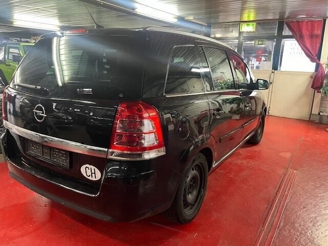 Gebraucht Opel Zafira Edition 150 PS (110 kW) 2010 Van / Kleinbus