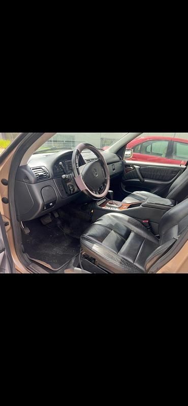 Gebraucht Mercedes ML270 163 PS (119 kW) 2002 SUV