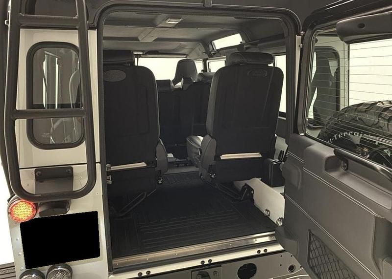 Neu Land Rover Defender 405 PS (297 kW) 2025 SUV