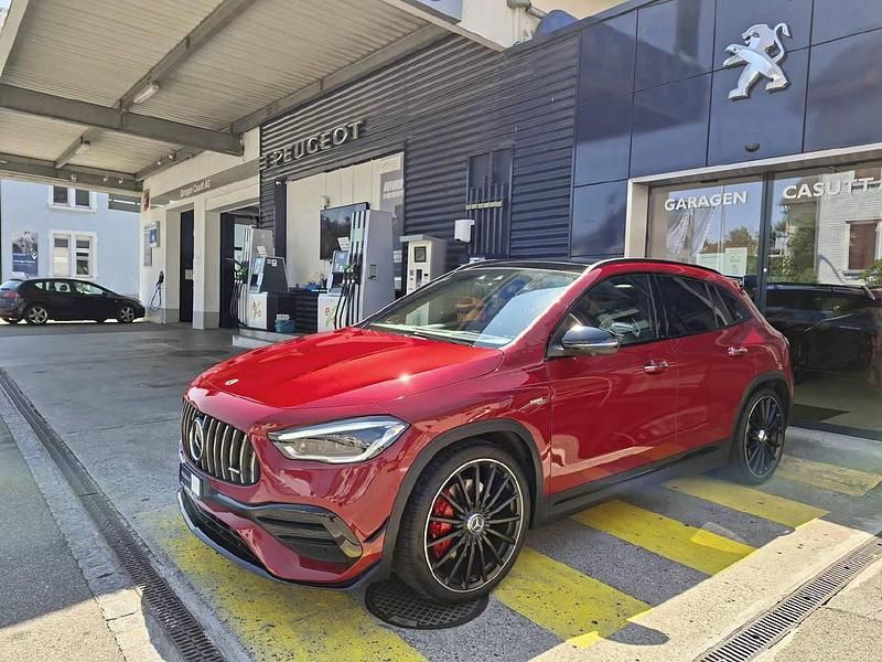 Rot Gebraucht 2020 Mercedes GLA35 AMG AMG SUV | CHF 40’997 (Etwas zu teuer) - Bild 1/4