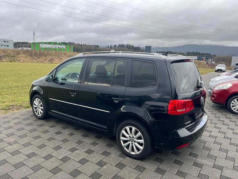 Gebraucht VW Touran Trendline 140 PS (102 kW) 2011 Van / Kleinbus