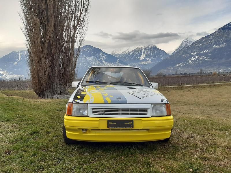 Gebraucht Opel Corsa 148 PS (108 kW) 1990