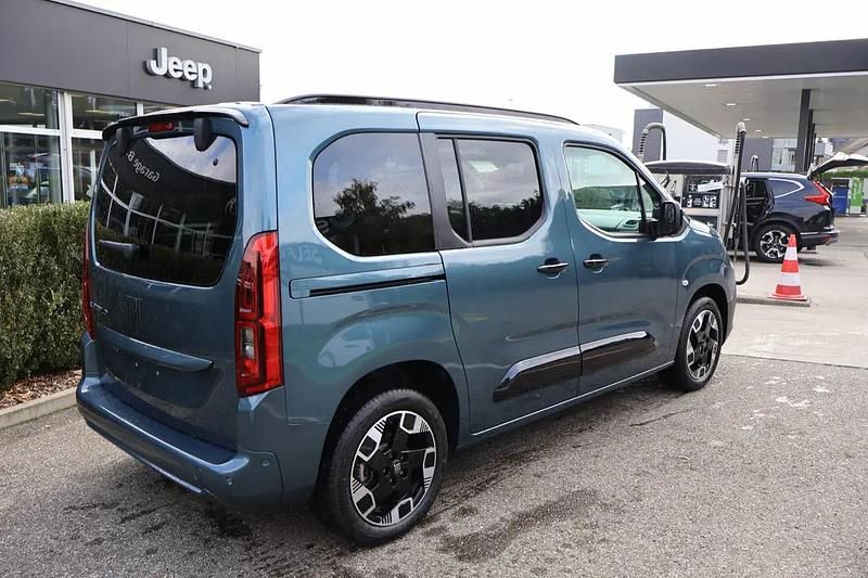 Neu Fiat e-Doblò Lounge 100 kW (136 PS) 2025 Blau Van / Kleinbus