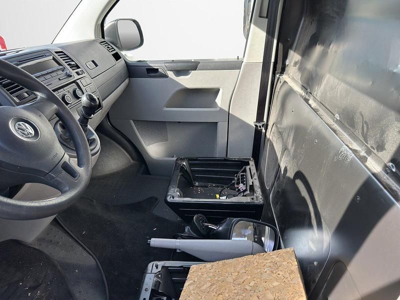 Gebraucht VW T5 140 PS (102 kW) 2013 Van