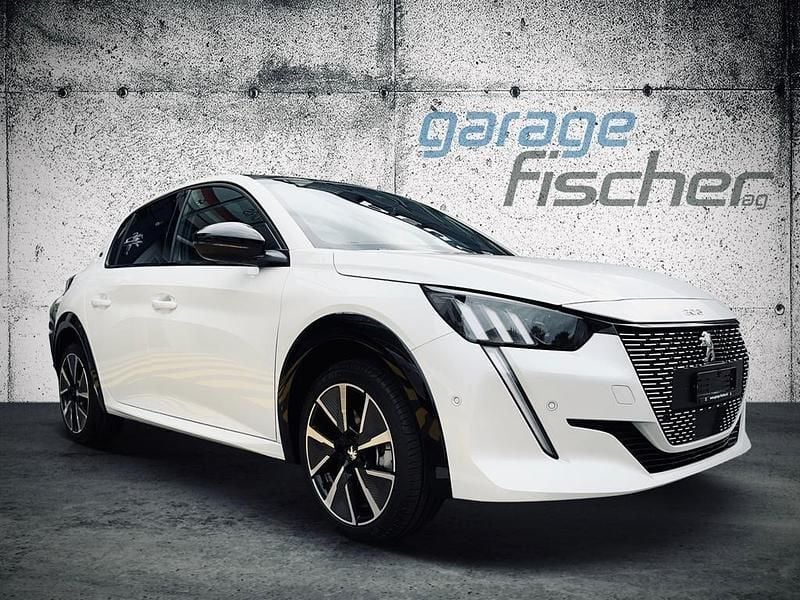 Gebraucht Peugeot 208 GT 100 kW (136 PS) 2023 Mehrfarbig Kleinwagen