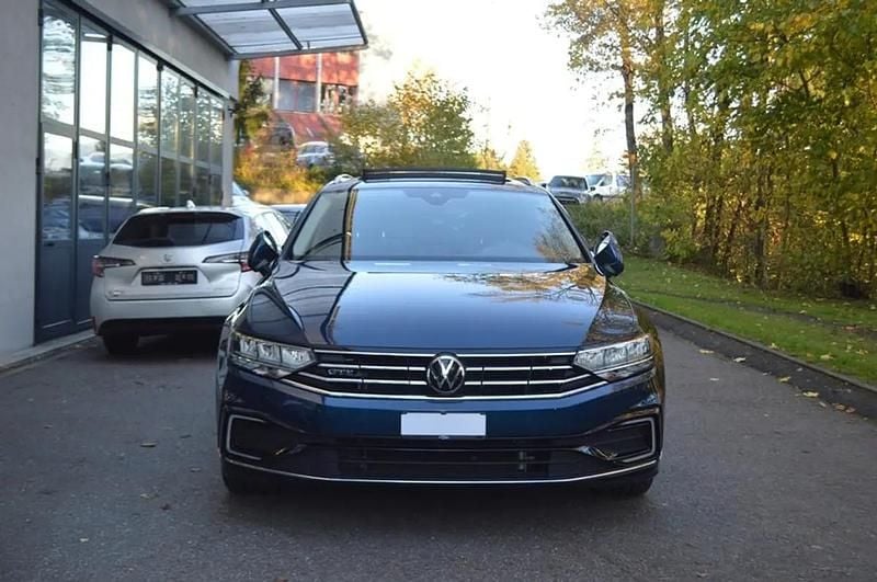 Gebraucht VW Passat GTE 217 PS (159 kW) 2025 Blau Kombi