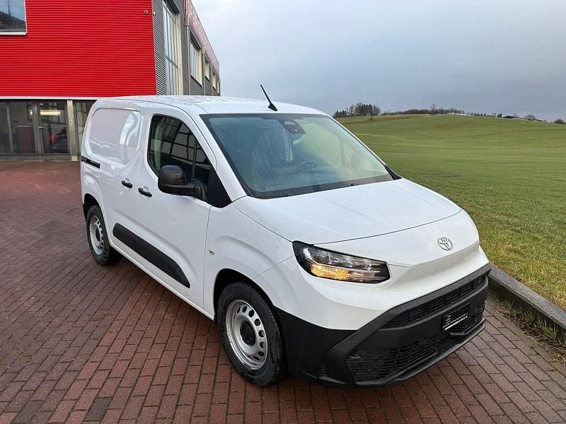 Neu Toyota Proace Verso City 100 kW (136 PS) 2026 Kombi
