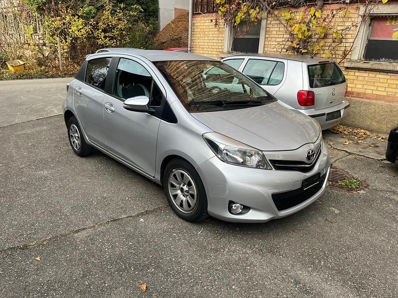 Gebraucht 2014 Toyota Yaris Trend | CHF 6’999 (Superpreis) - Bild 1/4