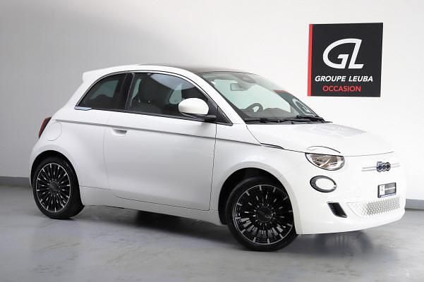 Weiss Gebraucht 2023 Fiat 500e Kleinwagen | CHF 13’900 (Fairer Preis) - Bild 1/4