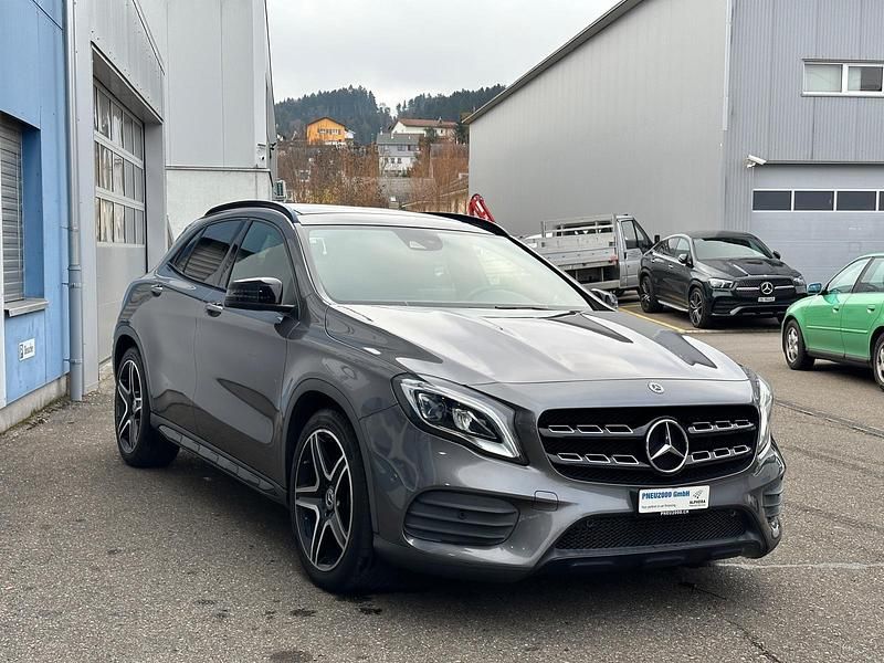 Gebraucht Mercedes GLA220 AMG line 184 PS (135 kW) 2017 SUV