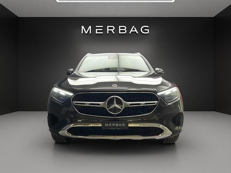 Neu Mercedes GLC200 204 PS (150 kW) 2026 Grau SUV