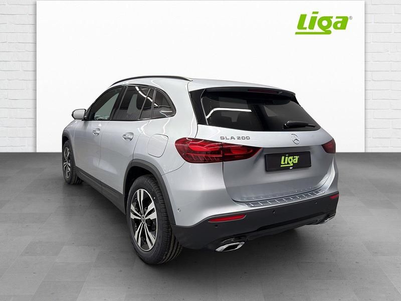 Neu Mercedes GLA200 Progressive 177 PS (130 kW) 2026 SUV