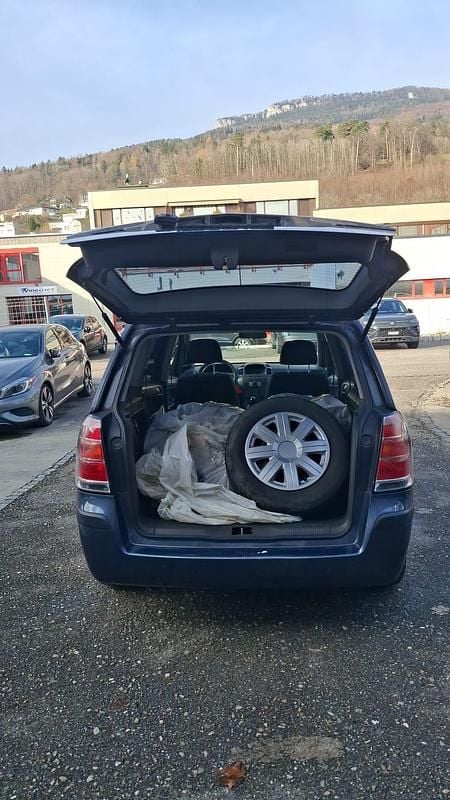Gebraucht Opel Zafira Essentia 140 PS (102 kW) 2007 Van / Kleinbus