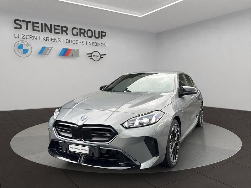 Gebraucht BMW M135 M Sport 300 PS (220 kW) 2024 Grau Kleinwagen