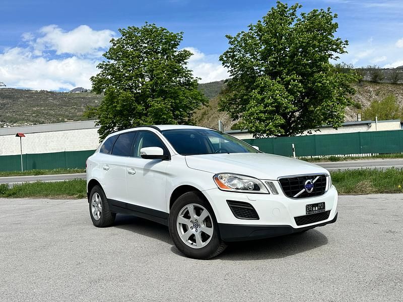 Gebraucht 2011 Volvo XC60 Momentum SUV | CHF 6’500 - Bild 1/4