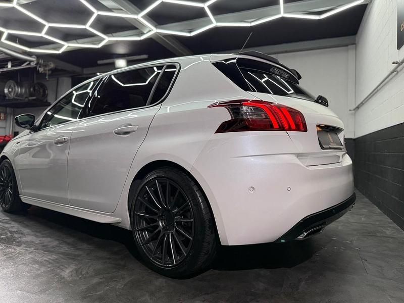 Gebraucht Peugeot 308 GT 180 PS (132 kW) 2020