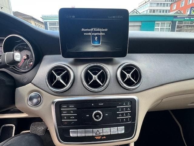 Gebraucht Mercedes CLA200 Shooting Brake Night 136 PS (100 kW) 2017 Kombi