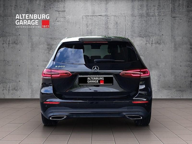 Gebraucht Mercedes B200 Night 163 PS (119 kW) 2021 Van / Kleinbus