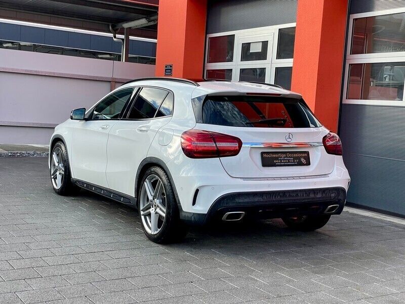 Gebraucht Mercedes GLA220 AMG line 184 PS (135 kW) 2019 SUV