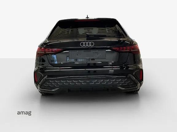 Neu Audi A3 Attraction 150 PS (110 kW) 2026 Mythosschwarz metallic Limousine