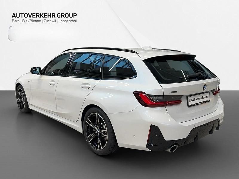 Gebraucht BMW 330 M Sport 285 PS (209 kW) 2023 Kombi