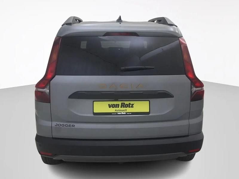 Neu Dacia Jogger Extreme 110 PS (80 kW) 2026 Gray Van / Kleinbus