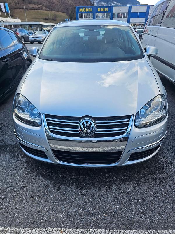 Gebraucht VW Jetta Sportline 140 PS (102 kW) 2008 Limousine