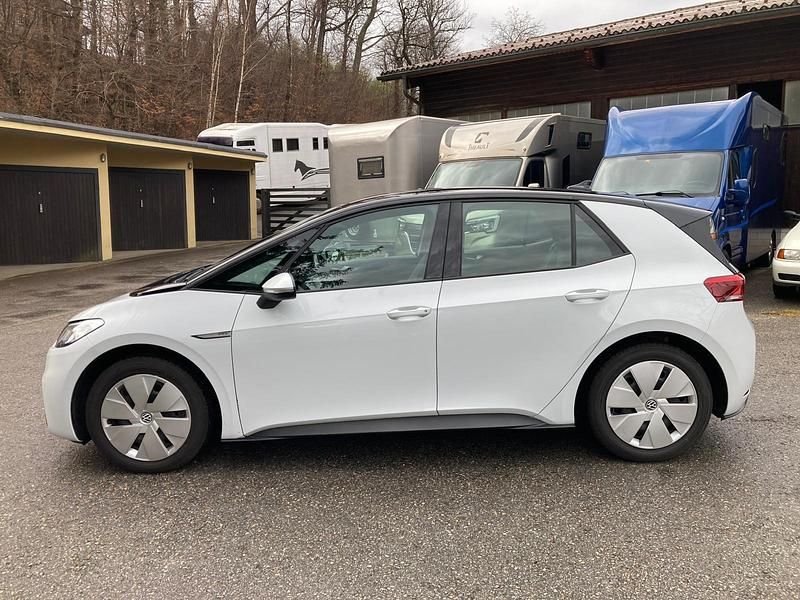 Gebraucht VW ID.3 Pro 107 kW (146 PS) 2022 Weiss Kleinwagen